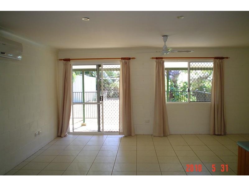 Bushland Beach QLD 4818