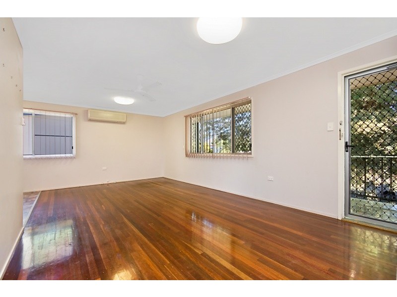 37 Julia Street, Kirwan QLD 4817