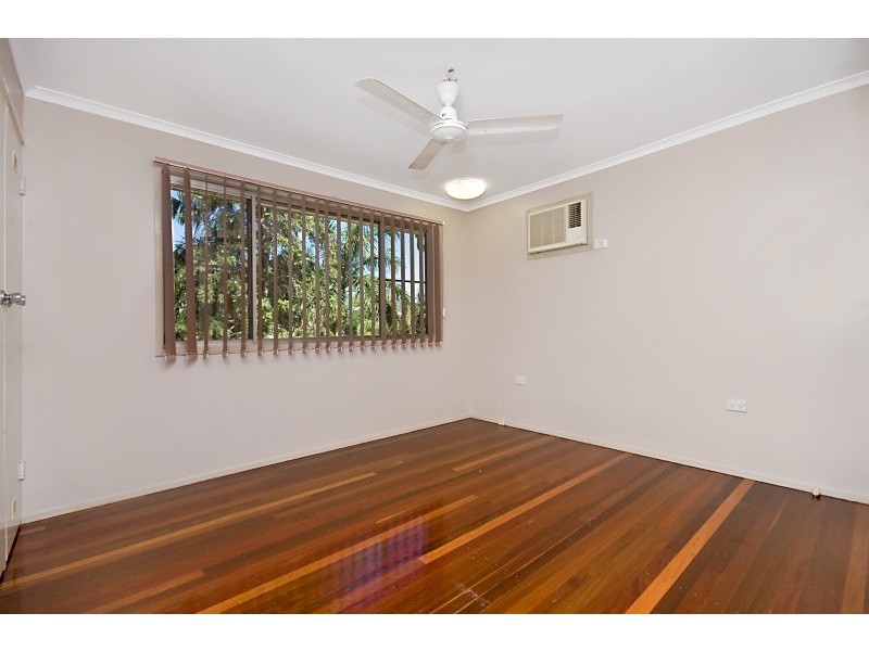 37 Julia Street, Kirwan QLD 4817