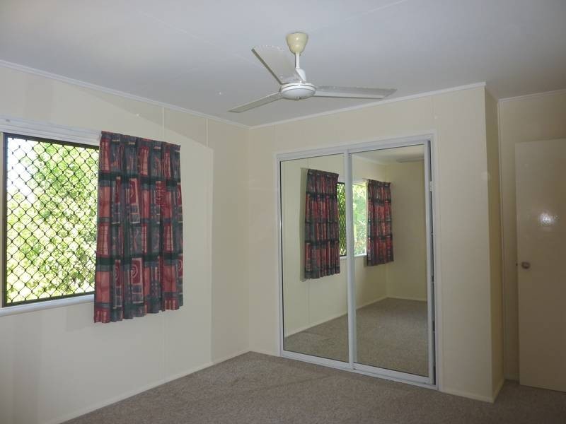 15 Canara Street, Cranbrook QLD 4814