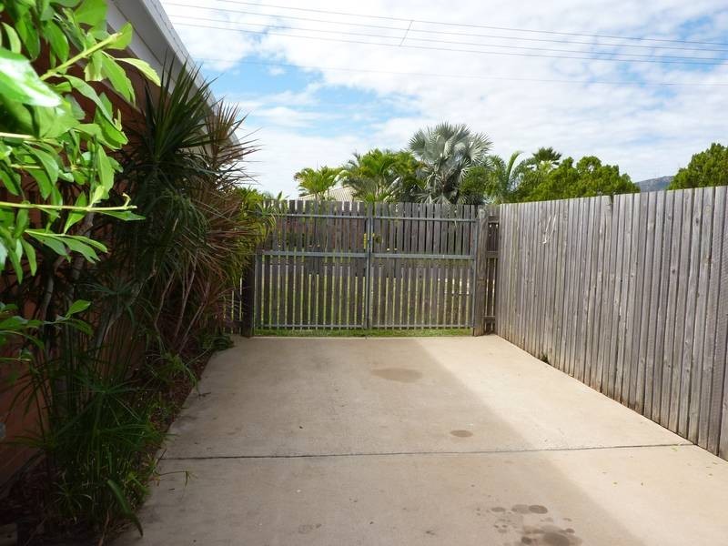 13 Poplar Street, Kirwan QLD 4817