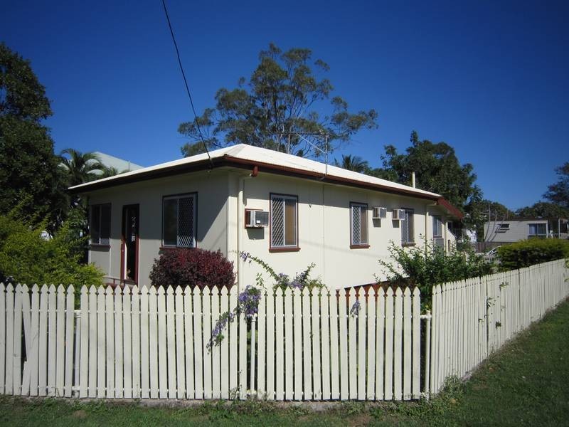 24 Percy Street, West End QLD 4810