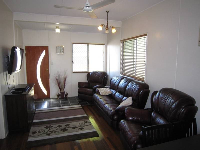 24 Percy Street, West End QLD 4810