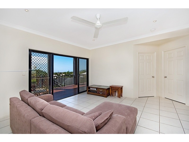 34 Timbury Way, Mount Louisa QLD 4814