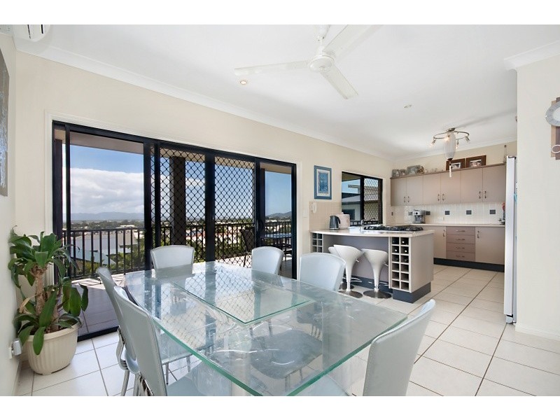 34 Timbury Way, Mount Louisa QLD 4814