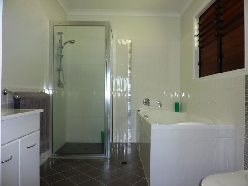 81A Hammond Way, Kelso QLD 4815