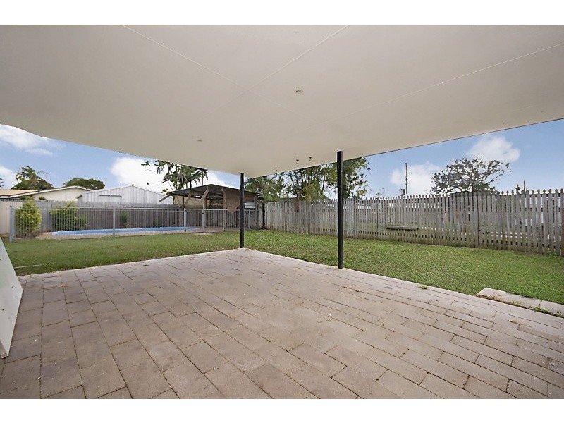 215 Charles Street, Heatley QLD 4814