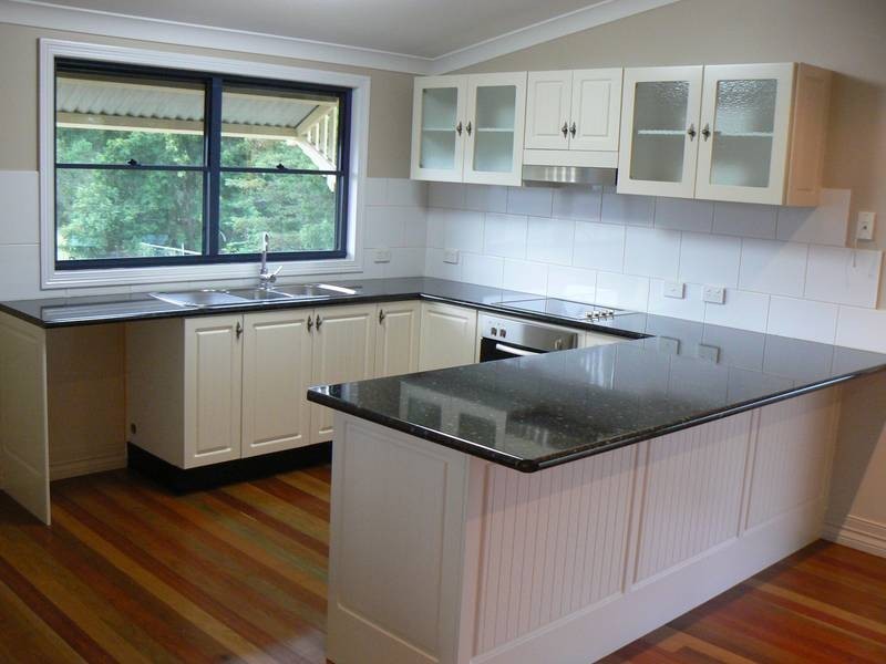 Bushland Beach QLD 4818