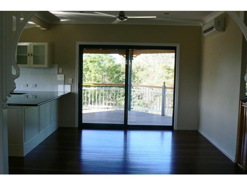 Bushland Beach QLD 4818