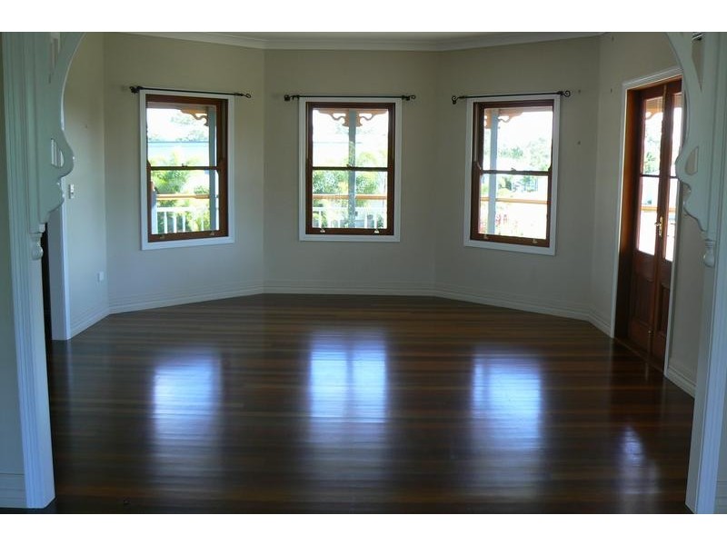 Bushland Beach QLD 4818