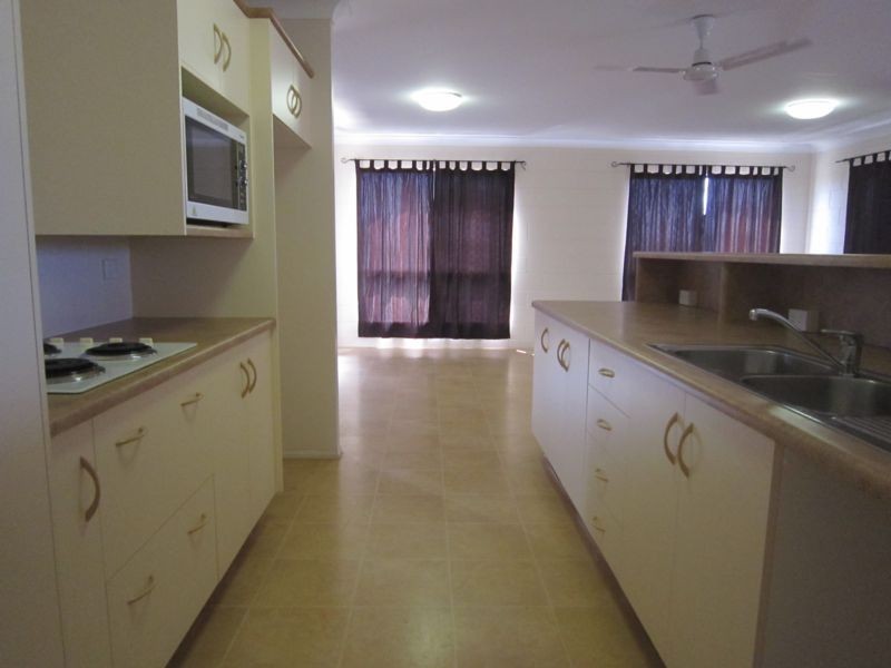 113 Glenrock Drive, Rasmussen QLD 4815