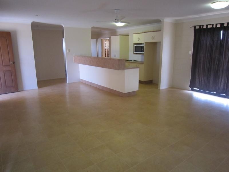 113 Glenrock Drive, Rasmussen QLD 4815