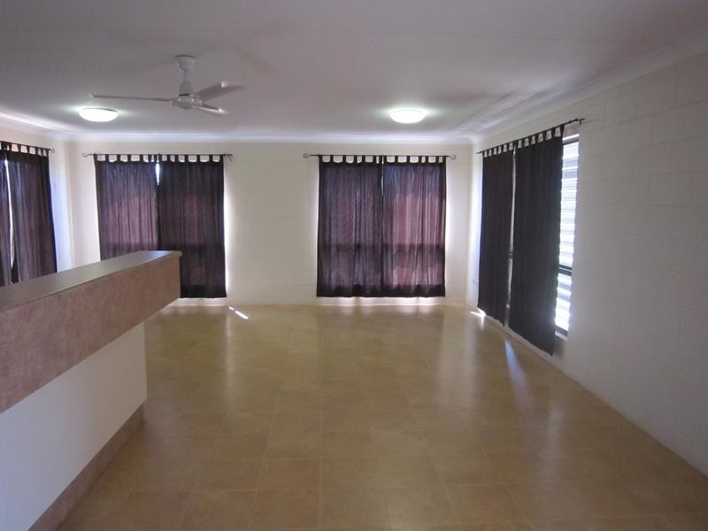 113 Glenrock Drive, Rasmussen QLD 4815