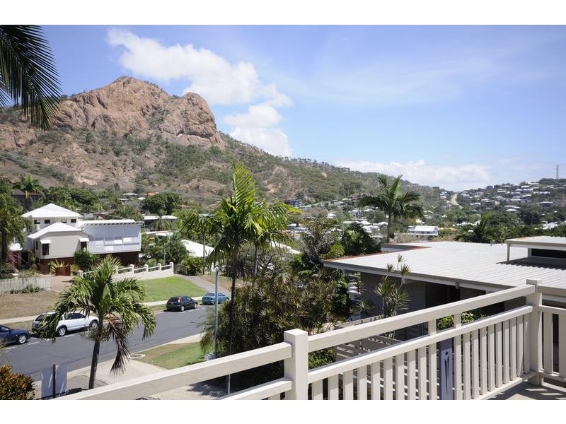 19 Murray Street, North Ward QLD 4810