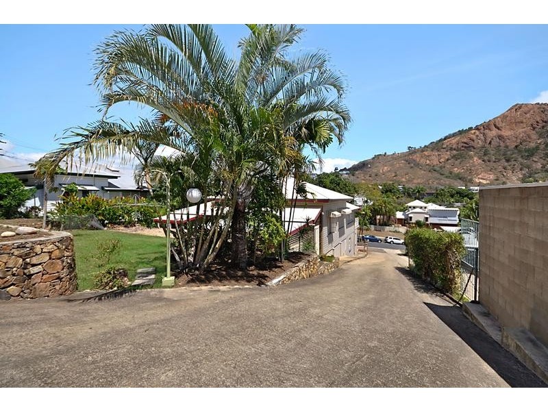 19 Murray Street, North Ward QLD 4810