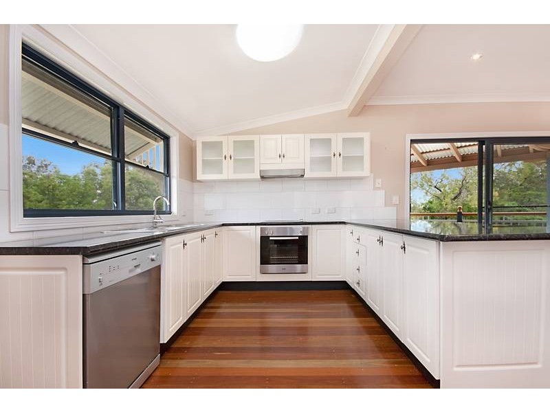 6 Margarita Court, Bushland Beach QLD 4818