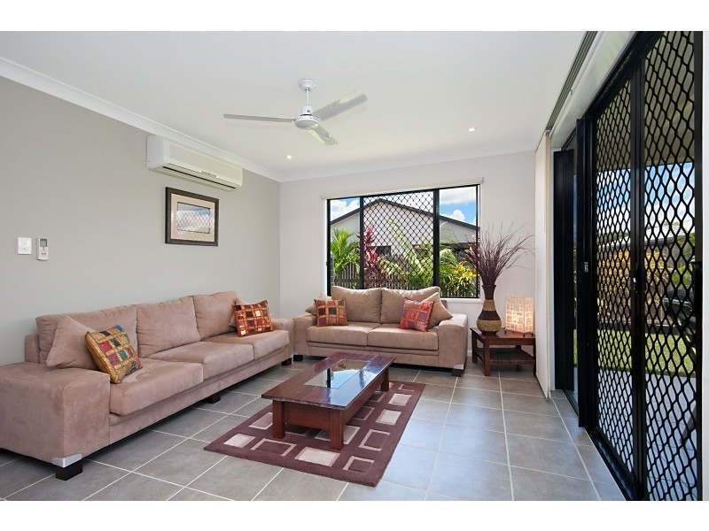 10 Skylark Place, Kelso QLD 4815