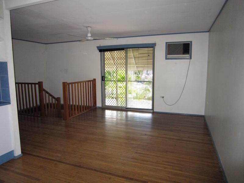 12 Hicks Street, Kirwan QLD 4817