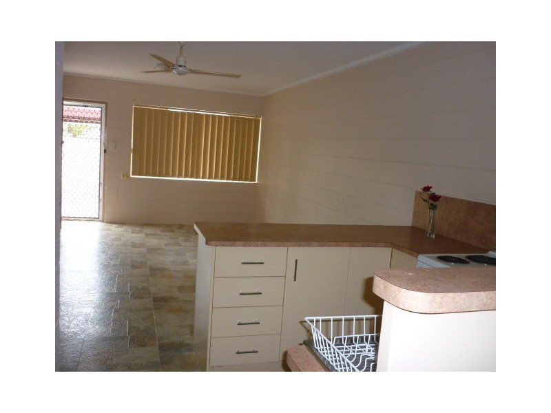 West End QLD 4810