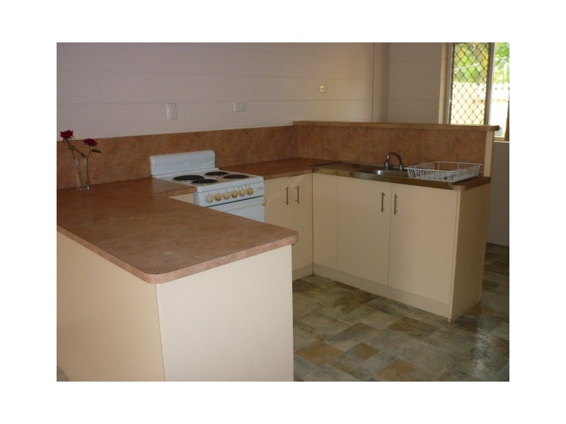West End QLD 4810