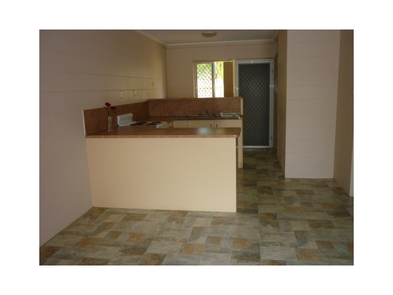 West End QLD 4810