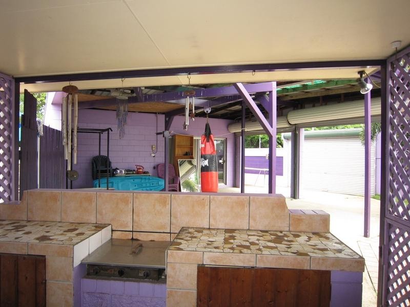 601 Ross River Road, Kirwan QLD 4817