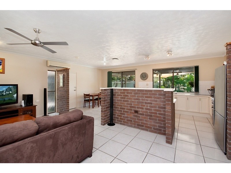 6 Whitsunday Drive, Kirwan QLD 4817