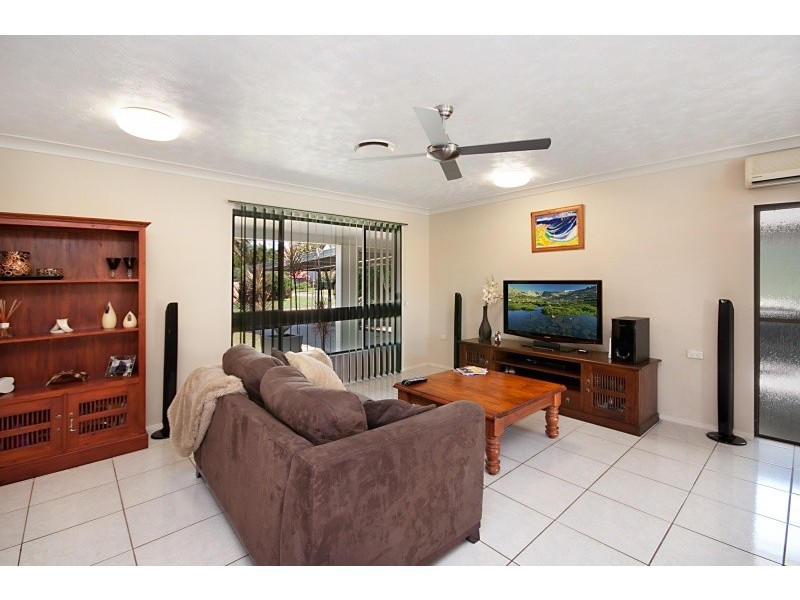 6 Whitsunday Drive, Kirwan QLD 4817