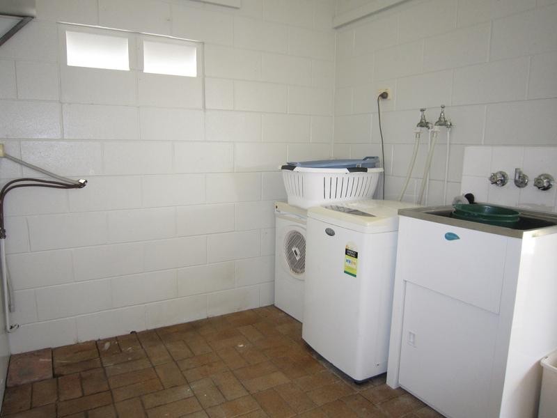 6 Whitsunday Drive, Kirwan QLD 4817