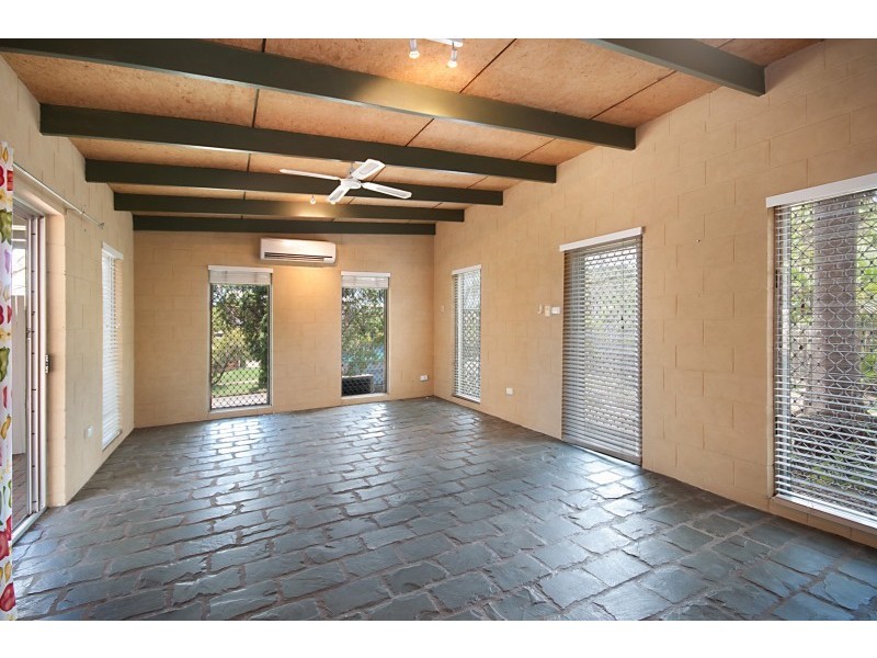 51 Banfield Drive, Mount Louisa QLD 4814