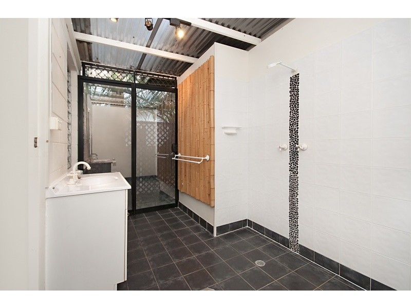 51 Banfield Drive, Mount Louisa QLD 4814