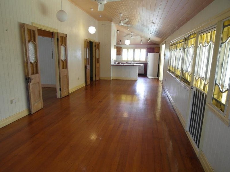 107 Eyre Street, North Ward QLD 4810