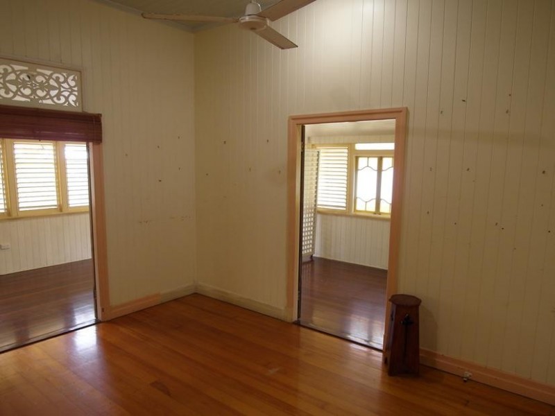 107 Eyre Street, North Ward QLD 4810