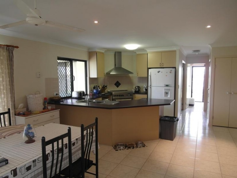 2 Quarterhorse Court, Kelso QLD 4815