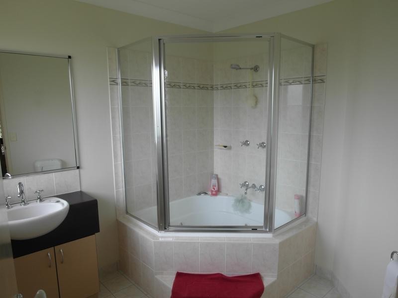 2 Quarterhorse Court, Kelso QLD 4815