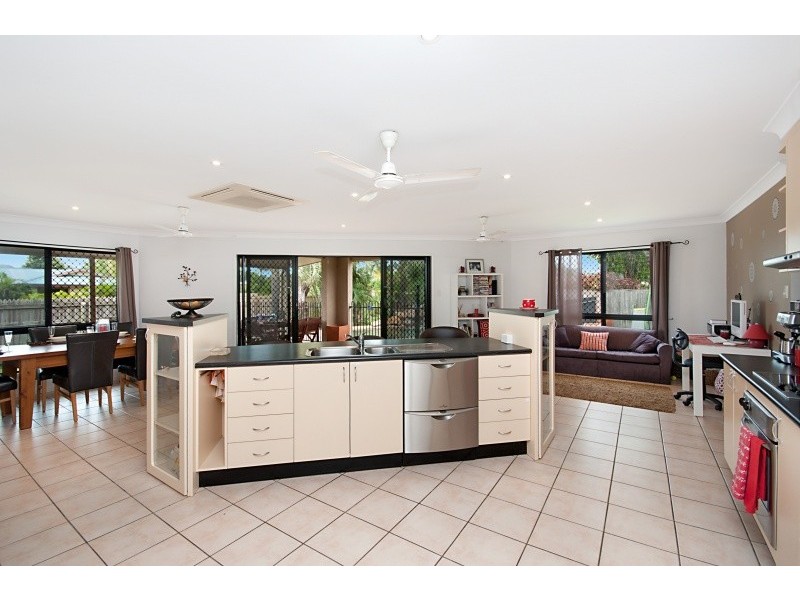 1 Delano Way, Kirwan QLD 4817