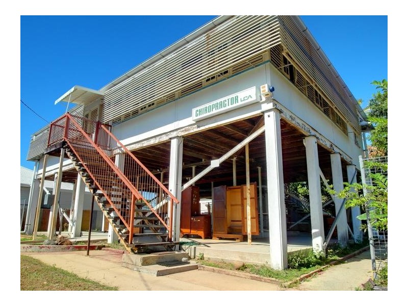 17 Hubert Street, South Townsville QLD 4810