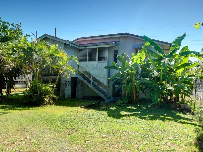 15 Hubert Street, South Townsville QLD 4810