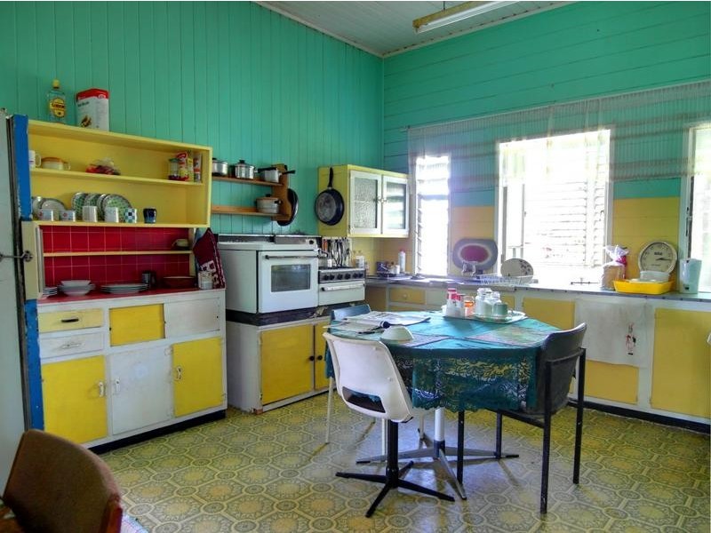 15 Hubert Street, South Townsville QLD 4810