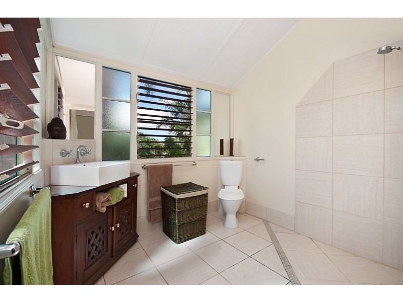 26 Railway Avenue, Railway Estate QLD 4810
