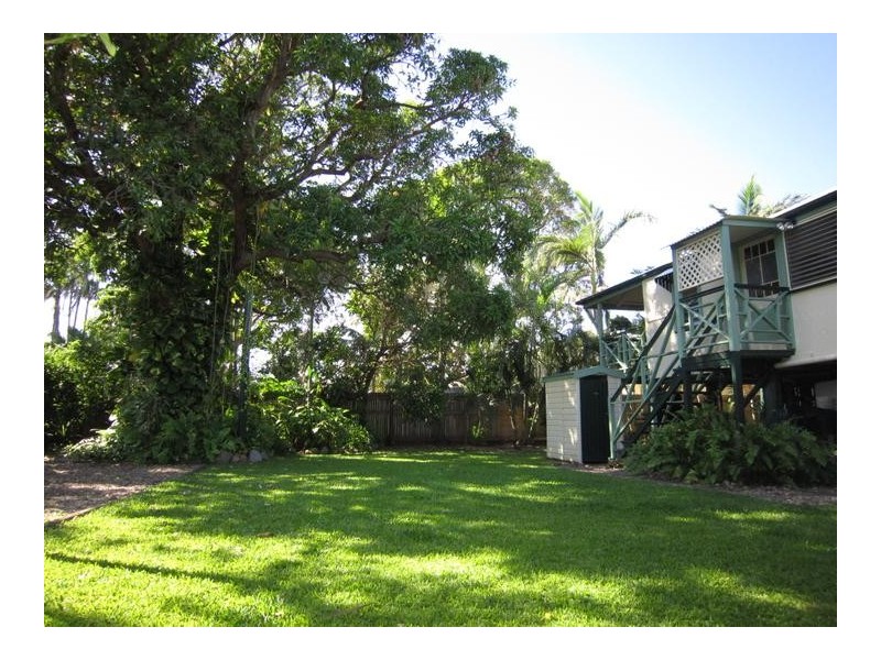 26 Railway Avenue, Railway Estate QLD 4810