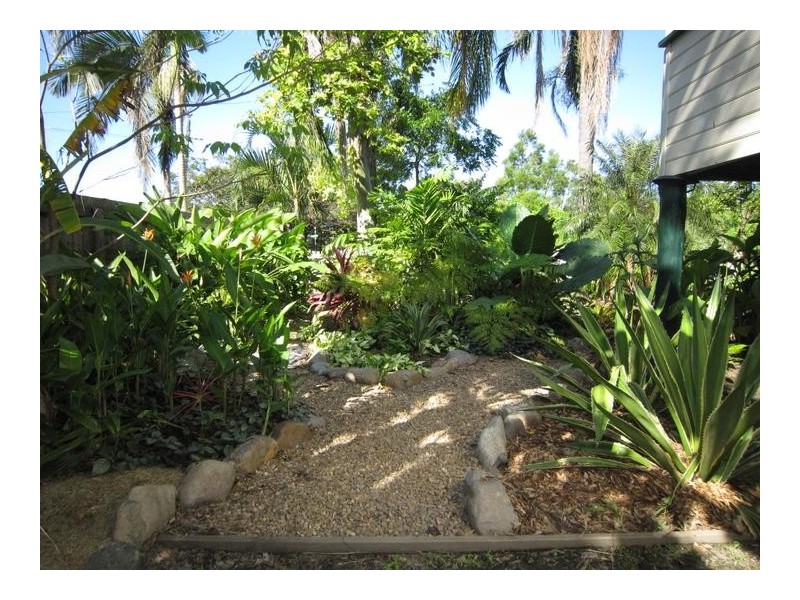 26 Railway Avenue, Railway Estate QLD 4810