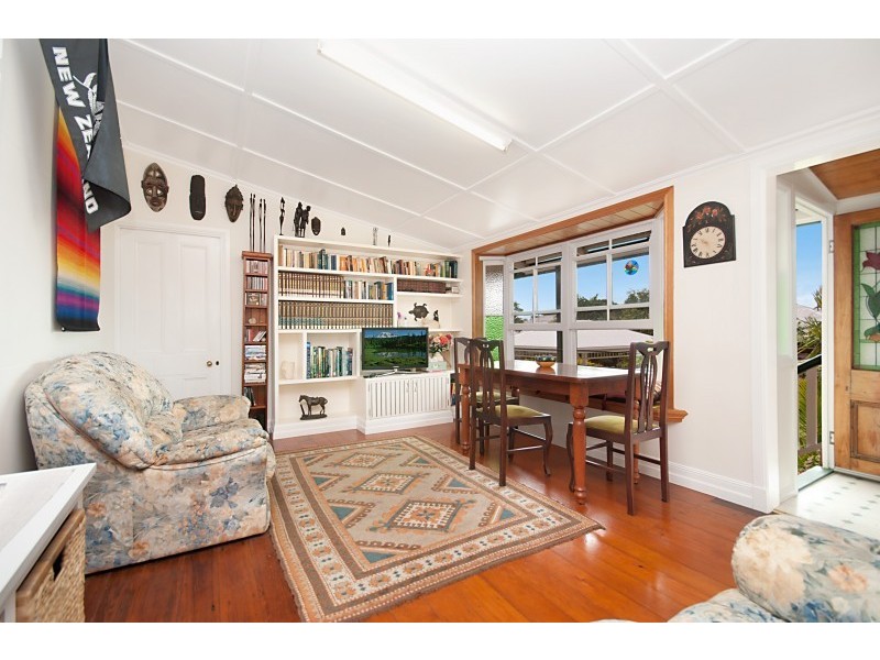 42 Marks Street, Hermit Park QLD 4812