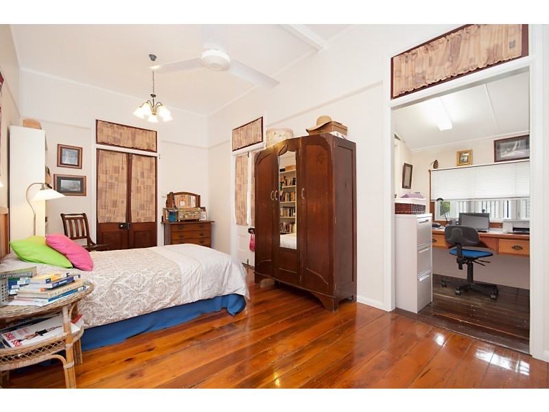 42 Marks Street, Hermit Park QLD 4812