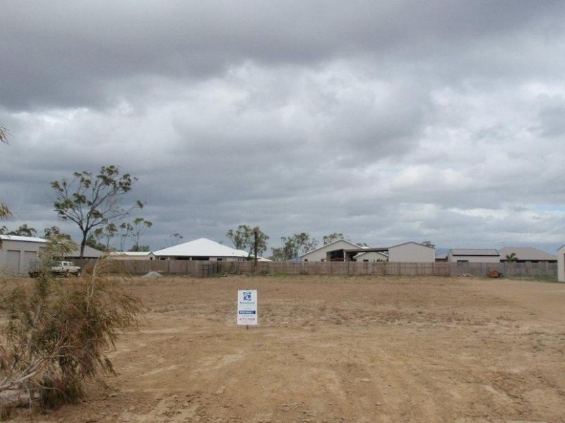 15 Gundabluey Crescent, Mount Low QLD 4818