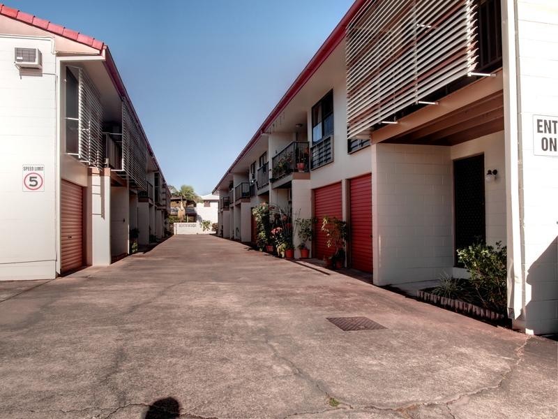 1/80-84 Queens Road, Hermit Park QLD 4812