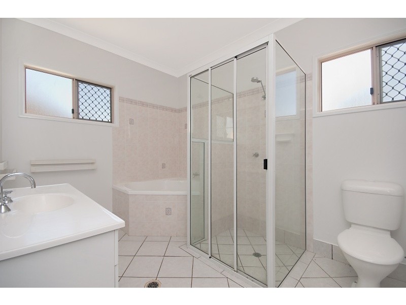 11 Milgate Crescent, Kirwan QLD 4817