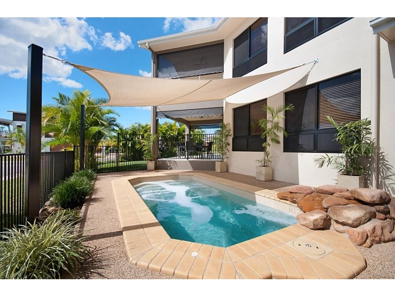 1 Bounty Court, Douglas QLD 4814