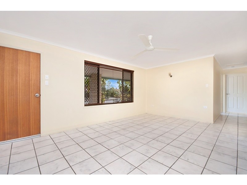 12 Canterbury Road, Kirwan QLD 4817