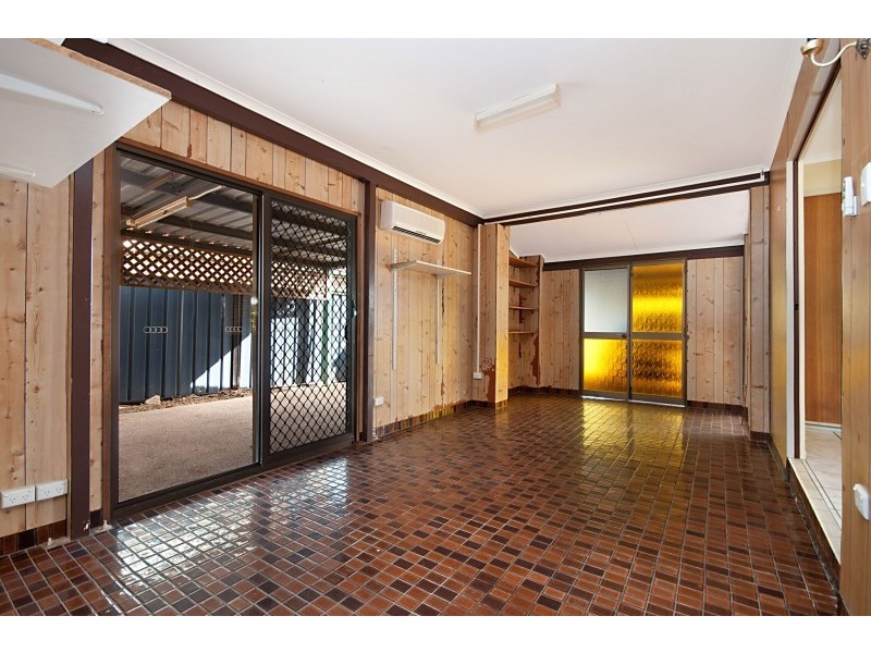 12 Canterbury Road, Kirwan QLD 4817